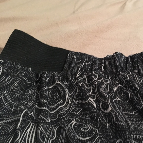 Flowy funky pants - Picture 2 of 5